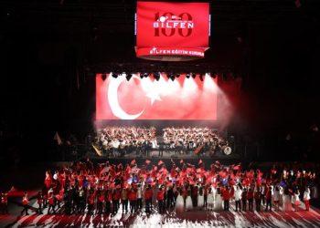 Bilfen Eğitim Kurumları, Cumhuriyetin 100. yılını Volkswagen Arena’da kutladı