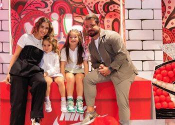 Buse Terim eşi Volkan Bahçekapılı ile küçük kızları Nil’e doğum günü sürpizi yaptı