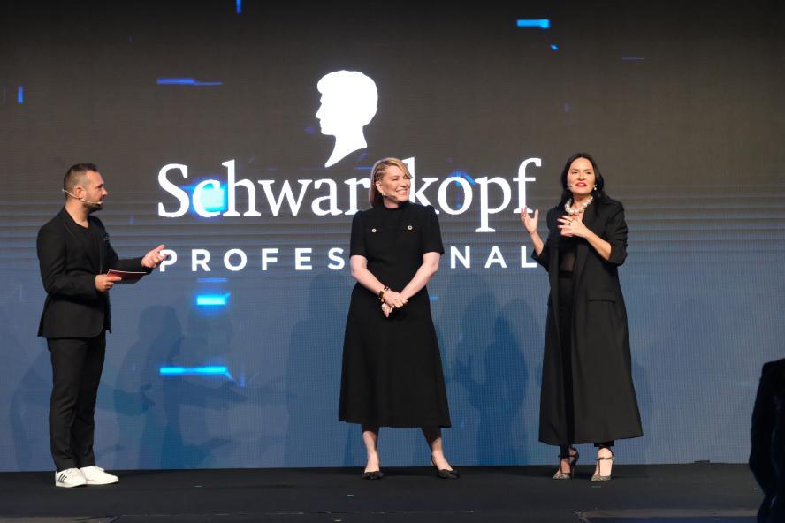 Bluechip ve Schwarzkopf Professional 'Geleceği Birlikte Tasarlıyoruz' projesiyle bir araya geldi 3 ezra Bluechip ve Schwarzkopf Professional 'Geleceği Birlikte Tasarlıyoruz' projesiyle bir araya geldi