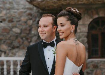 İlayda Alan ile İzmirli iş insanı Emir Vurgun’un Kalem Adası’ndaki dillere destan düğünlerinden çok özel anlar Quality sayfalarında