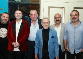 Kolpaçino ekibi kutlama yemeğinde buluştu
