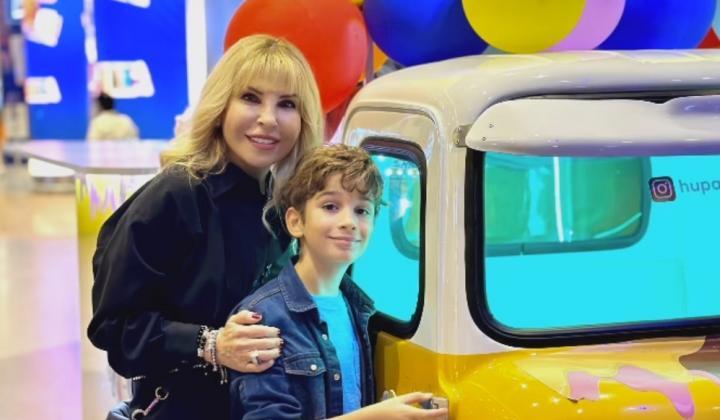 Neslihan Sabancı torunu Alihan ile çocuklar gibi şendi 1 Neslihan Sabancı torunu Alihan ile çocuklar gibi şendi