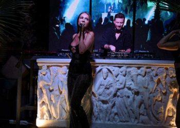 Otilia, Türk sevgilisi Bekir Ali Karakaş ile evlendiğini duyurdu