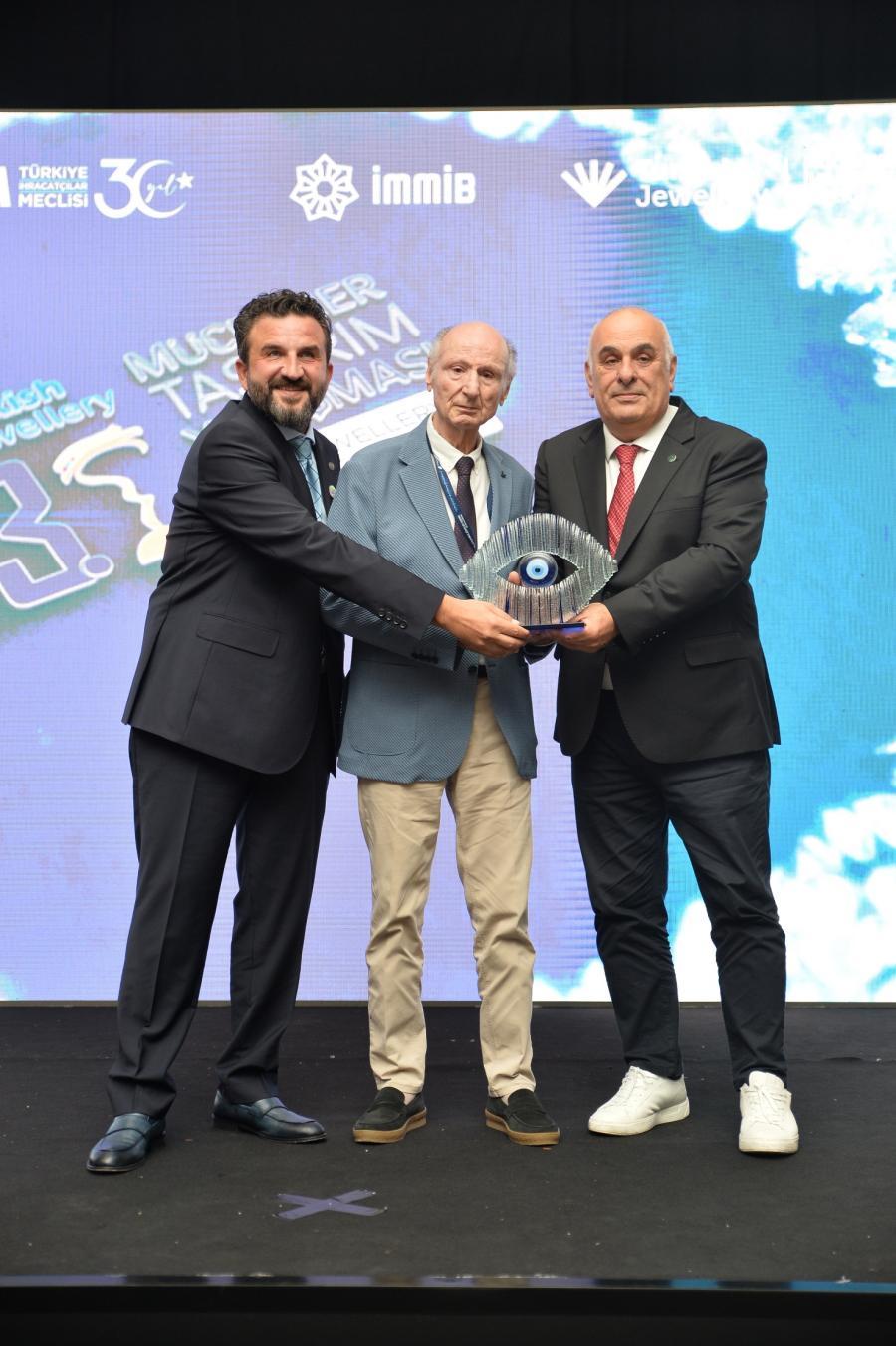 13. Mücevher Tasarım Yarıması'nın kazananları belli oldu 2 tasarim2 13. Mücevher Tasarım Yarıması'nın kazananları belli oldu