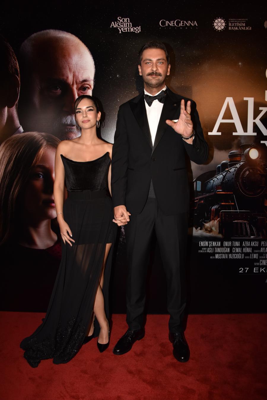 'Son Akşam Yemeği' filminin galasına yoğun ilgi 3 yaseminyaz 'Son Akşam Yemeği' filminin galasına yoğun ilgi