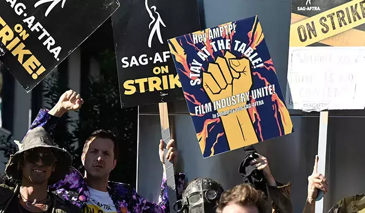 Hollywood’a kepenk kapattıran tarihin en uzun süreli oyuncu grevi sona erdi