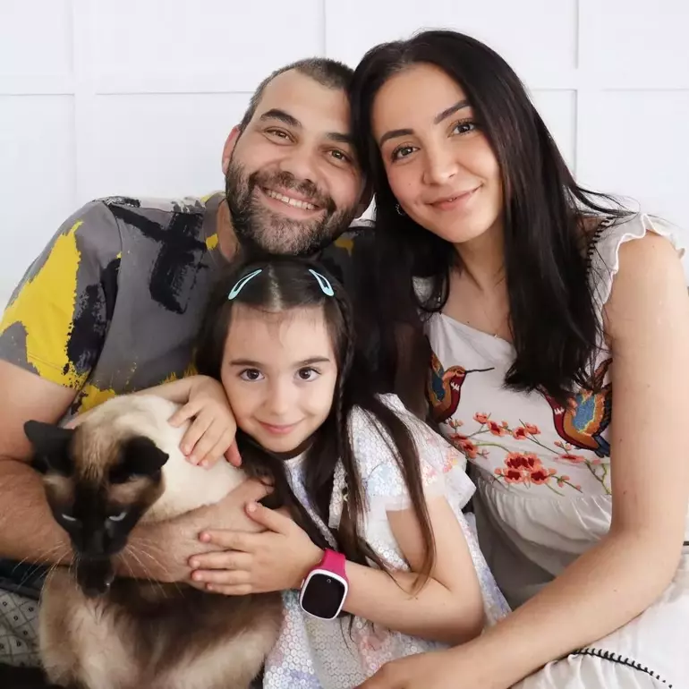 Kansere karşı verdiği mücadeleyle örnek olan fenomen Ayşenur Parlak, yaşamını yitirdi 3 65521d4ce4bfdd1e5c45d8be Kansere karşı verdiği mücadeleyle örnek olan fenomen Ayşenur Parlak, yaşamını yitirdi