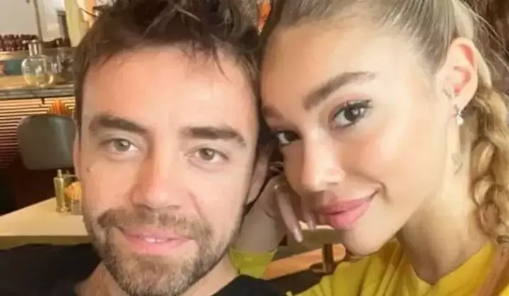 Murat Dalkılıç ile sevgilisi Edda Dora’dan aşk pozu