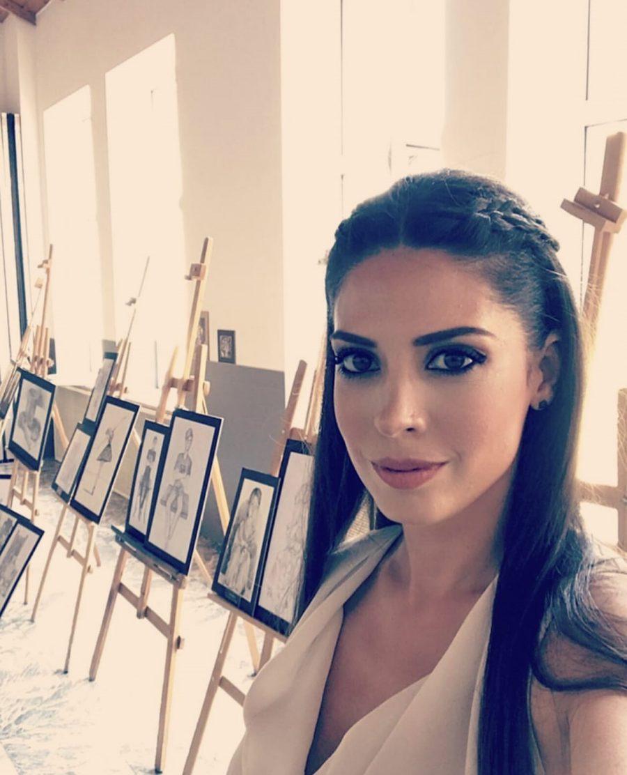 ceydaerinc1 Ceyda Erinç’in, 'Cumhuriyetin Işığında 100. Yıl' isimli Atatürk portresi resepsiyonun göz bebeği oldu