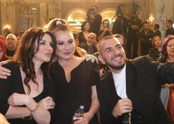 Deniz Seki’ye ‘Yılın En İyi Pop Kadın Sanatçısı’ ödülü