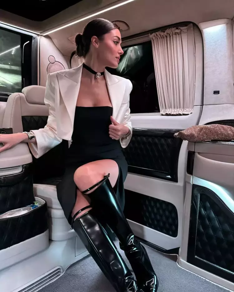 65716c6ce4bfdd1cd86075cb Hande Erçel'in VIP kombinin fiyatı dudak uçuklattı