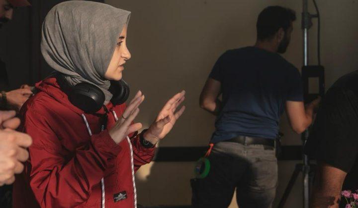 Yönetmen Meryem Beyza Er'den Farah Zeynep Abdullah'a övgü 1 Yönetmen Meryem Beyza Er’den Farah Zeynep Abdullah’a övgü