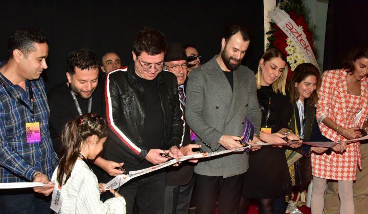 Gürgençler'in Ankara'daki mağaza açılışlarına ünlü çıkarması 1 Gürgençler’in Ankara’daki mağaza açılışlarına ünlü çıkarması