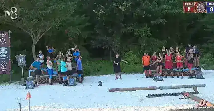 Survivor'da tansiyon yükseldi 4 65a8b97b015e53283537ff50 Survivor'da tansiyon yükseldi