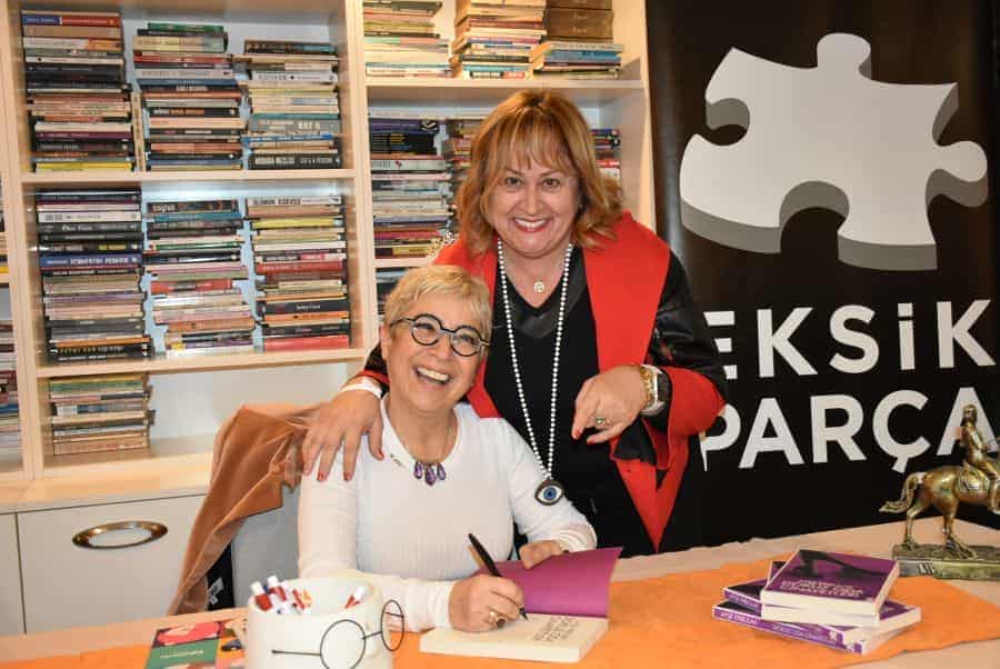 ayse almula Ayşe Erbulak'ı, 'Dokuz Oda Cinayetleri'nin lansmanında dostları yalnız bırakmadı