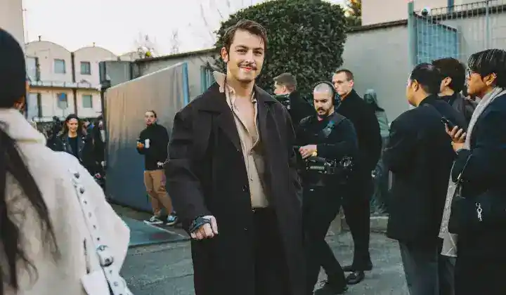 Boran Kuzum, özel davetli olarak Gucci defilesine katıldı 2 Boran Kuzum, özel davetli olarak Gucci defilesine katıldı