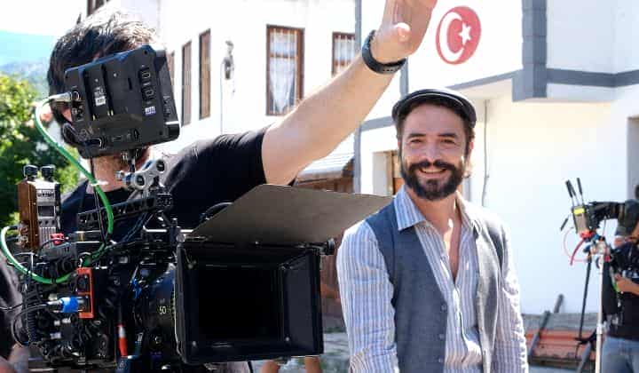 Merakla beklenen komedi filmi 'Efsane'nin basın toplantısı gerçekleşti 1 Merakla beklenen komedi filmi ‘Efsane’nin basın toplantısı gerçekleşti