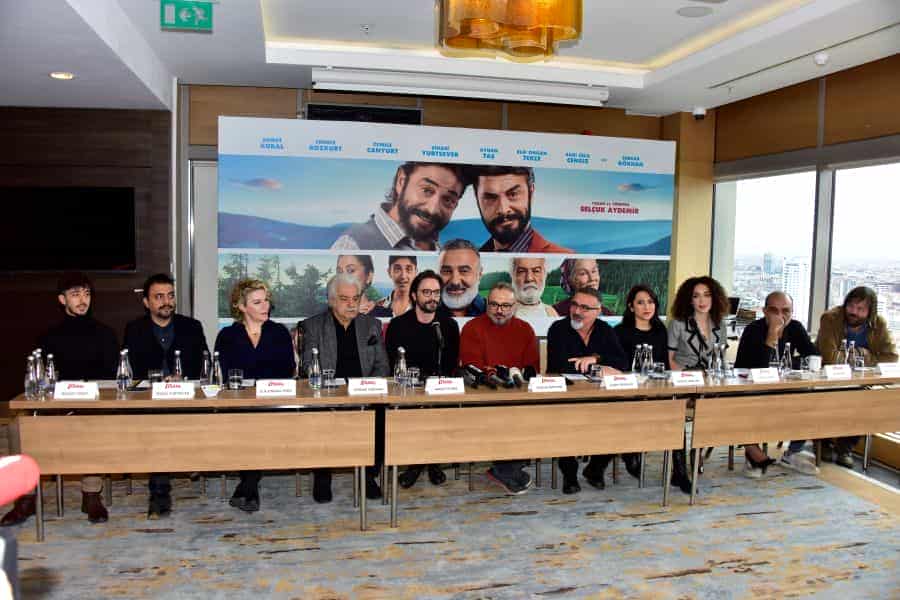 Merakla beklenen komedi filmi 'Efsane'nin basın toplantısı gerçekleşti 2 efso1 Merakla beklenen komedi filmi 'Efsane'nin basın toplantısı gerçekleşti