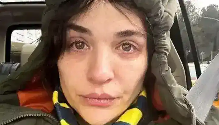 Gonca Vuslateri gözyaşlarını tutamadı