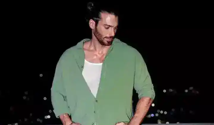 Can Yaman bir ayda tam 10 kilo eridi