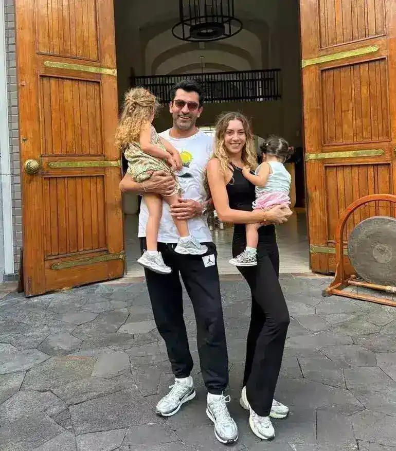 Sinem Kobal ve Kenan İmirzalıoğlu çocuklarıyla Mauritis'i keşfetti 9 65c37681277e5059539fb8a5 Sinem Kobal ve Kenan İmirzalıoğlu çocuklarıyla Mauritis'i keşfetti