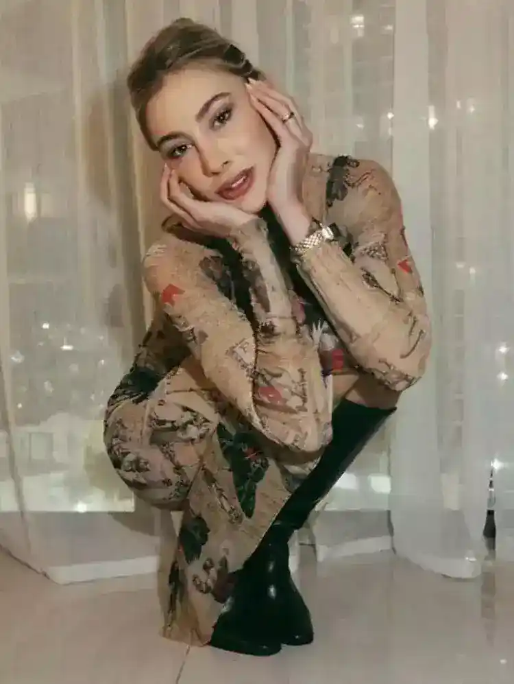 Şeyma Subaşı poz verirken şekilden şekile girdi 7 65d6efc1333d53a0c366c304 Şeyma Subaşı poz verirken şekilden şekile girdi