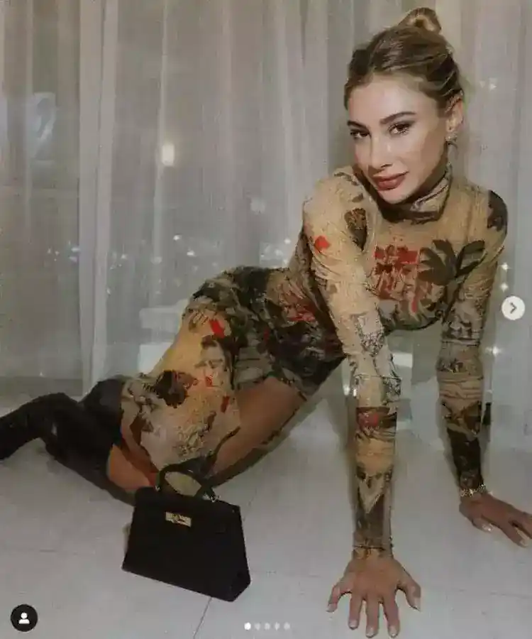 Şeyma Subaşı poz verirken şekilden şekile girdi 6 65d6efc2333d53a0c366c30a Şeyma Subaşı poz verirken şekilden şekile girdi