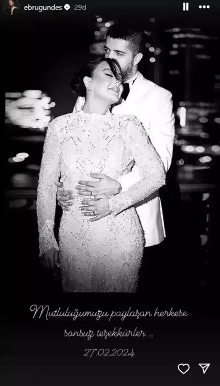 Dördüncü kez nikah masasına oturan Ebru Gündeş, Murat Özdemir ile mutluluğa 'evet' dedi 4 65dee493305517379b3b4512 Dördüncü kez nikah masasına oturan Ebru Gündeş, Murat Özdemir ile mutluluğa 'evet' dedi