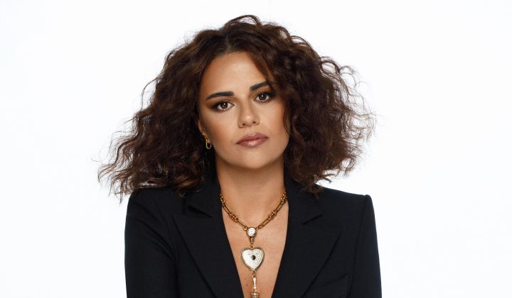 Duygu Soylu, 'Güneyde Bir Yerde' çalışmasıyla dikkat çekiyor 2 Duygu Soylu, ‘Güneyde Bir Yerde’ çalışmasıyla dikkat çekiyor
