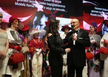 4. Open Stage Awards Ödülleri ve Cemil İpekçi’nin 100. yıl özel defilesi unutulmaz anlara sahne oldu