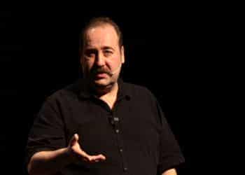 Burak Satıbol’un tek kişilik gösterisi ‘Büyük Beden’in galası gerçekleşti