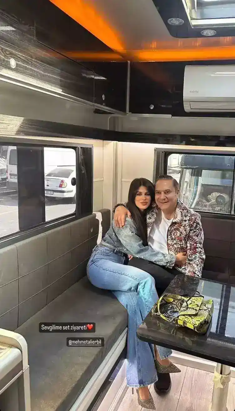 Gülseren Ceylan'dan Mehmet Ali Erbil'e set ziyareti 3 65e6b9959b6b9bf19f18712d Gülseren Ceylan'dan Mehmet Ali Erbil'e set ziyareti