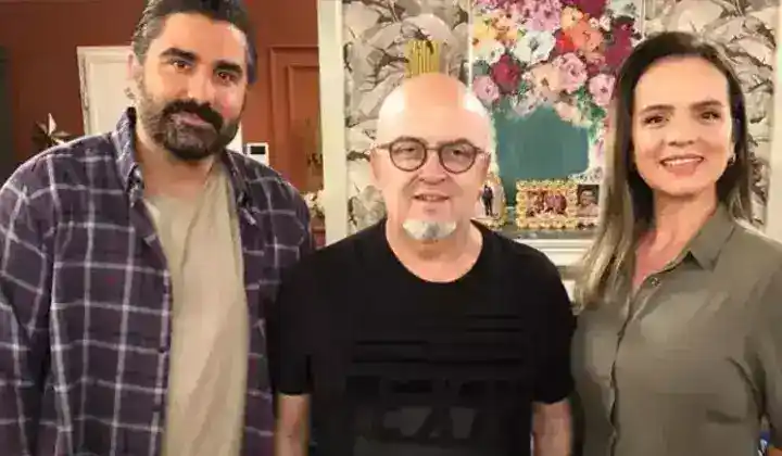 Seksenler dizisinin Zafer'i Efe Deprem hayatını kaybetti 1 Seksenler dizisinin Zafer’i Efe Deprem hayatını kaybetti
