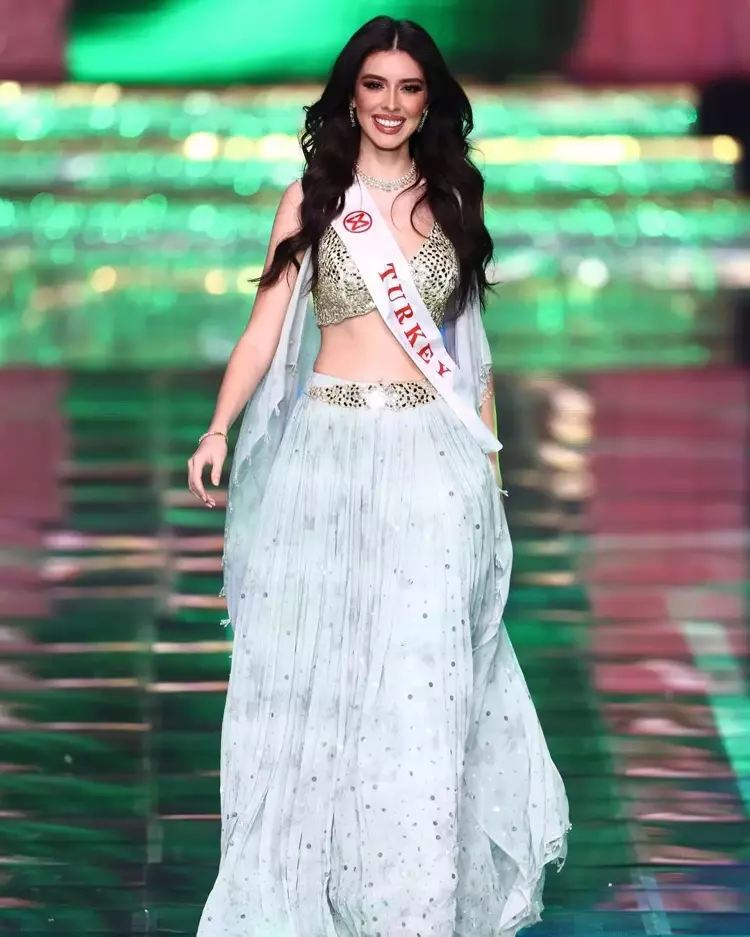 65f02638046808ff58fc1056 71. Miss World Güzellik Yarışması'nı Çekyalı güzel kazandı
