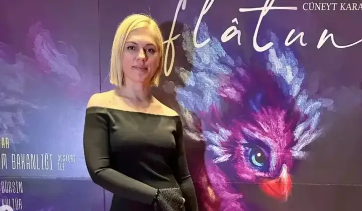 Uzun süredir Fransa'da yaşayan İpek Erdem'den radikal karar 1 Uzun süredir Fransa’da yaşayan İpek Erdem’den radikal karar