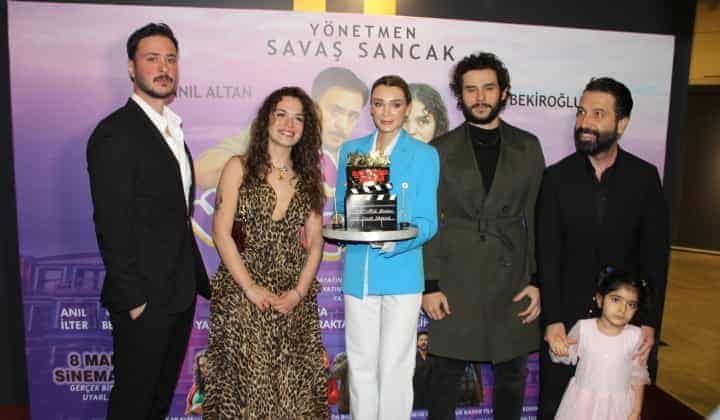 'Hayatımız Roman' filminin galası gerçekleşti 1 ‘Hayatımız Roman’ filminin galası gerçekleşti