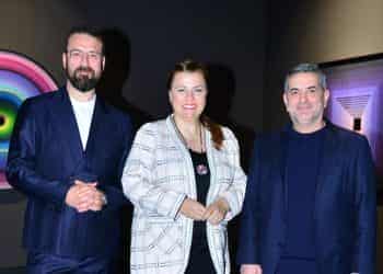 Yazı ressamı Emrah Yücel, ‘Bir Okunmayan Mesajınız Var’ isimli sergisi ile DG Art Project’te sanatseverlerle buluştu