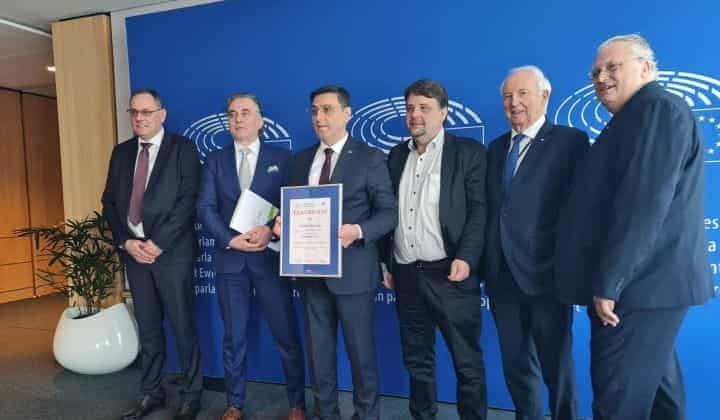 AK Parti İstanbul Milletvekili Serkan Bayram: Barış istiyoruz, engelsiz bir dünya ve engelsiz bir Türkiye istiyoruz. 2 AK Parti İstanbul Milletvekili Serkan Bayram: Barış istiyoruz, engelsiz bir dünya ve engelsiz bir Türkiye istiyoruz.