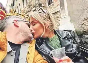 İrem Derici sevgilisi Gökhan Fırat ile gondolda aşka geldi