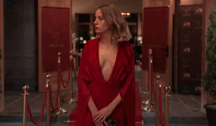 Ece Yörenç imzalı ‘Kimler Geldi Kimler Geçti’ Netflix’te