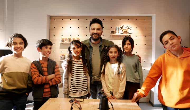 'Yarının Köyleri' projesinin ikinci reklam filmi megastar Tarkan’la Adana’da çekildi 2 ‘Yarının Köyleri’ projesinin ikinci reklam filmi megastar Tarkan’la Adana’da çekildi