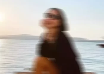 Parasını resmen toprağa gömüyor! Güzel şarkıcının yatırım tercihi şaşırttı