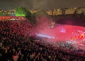 Berkay, önceki akşam sezonun ilk Harbiye Açıkhava konserini verdi