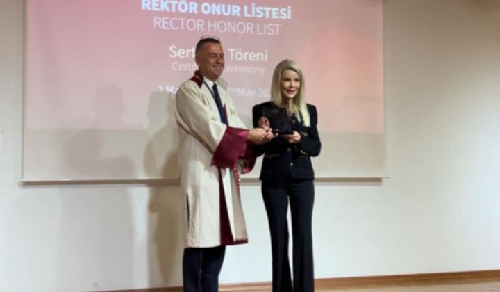 Elif İnci Aras, 'Öğrencilere İlham Veren Öğretim Görevlisi' olarak ödüllendirildi 2 Elif İnci Aras, ‘Öğrencilere İlham Veren Öğretim Görevlisi’ olarak ödüllendirildi
