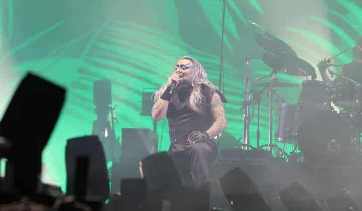 Hayko Cepkin'den Beşiktaş Stadyumu'nda muhteşem konser 3 Hayko Cepkin’den Beşiktaş Stadyumu’nda muhteşem konser