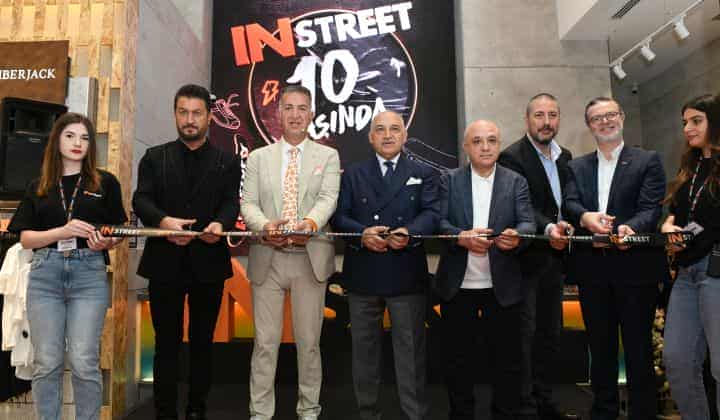Cemiyet hayatının önde gelen İsimleri IN STREET İstiklal Caddesi açılışında buluştu 1 Cemiyet hayatının önde gelen İsimleri IN STREET İstiklal Caddesi açılışında buluştu