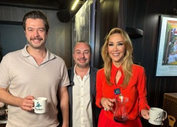 Gazeteci Balçiçek İlter ve Kahve Gurmesi Cenk R. Girginol kahve tutkunlarına unutulmaz bir etkinlik düzenledi