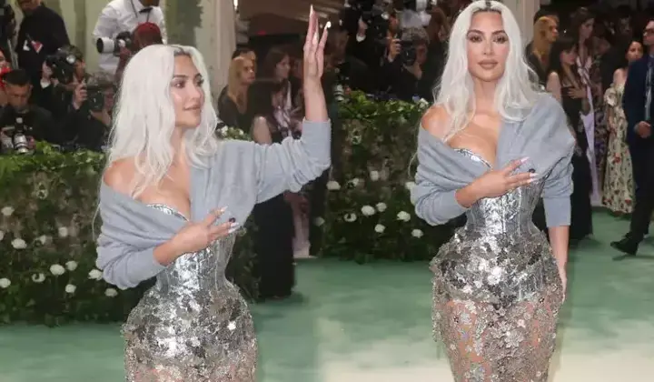 Met Gala’ya Kim Kardashian aşırı sıkı korsesiyle damga vurdu