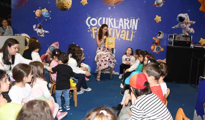 Türkiye İyi Niyet Elçisi olan Tülin Şahin, çocuklar için kitap okudu