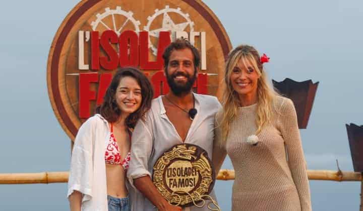 Başarılı oyuncu Aras Şenol, İtalya’nın Survivor’ında şampiyon oldu